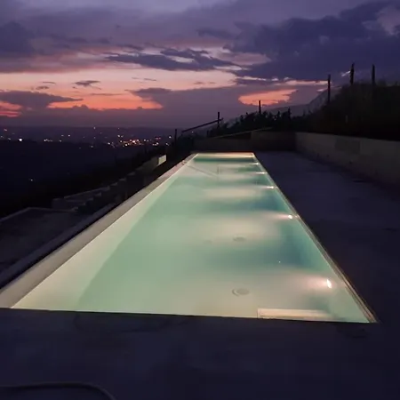 Dolce Far Niente 2 Schlaf- Und 3 Badezimmer, 20 M Infinity-pool Apartment Treiso